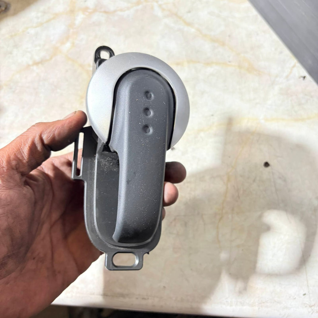 NISSAN NOTE MK1 E11 2006-2013 FRONT LEFT PASSENGER INNER DOOR HANDLE 5010800006