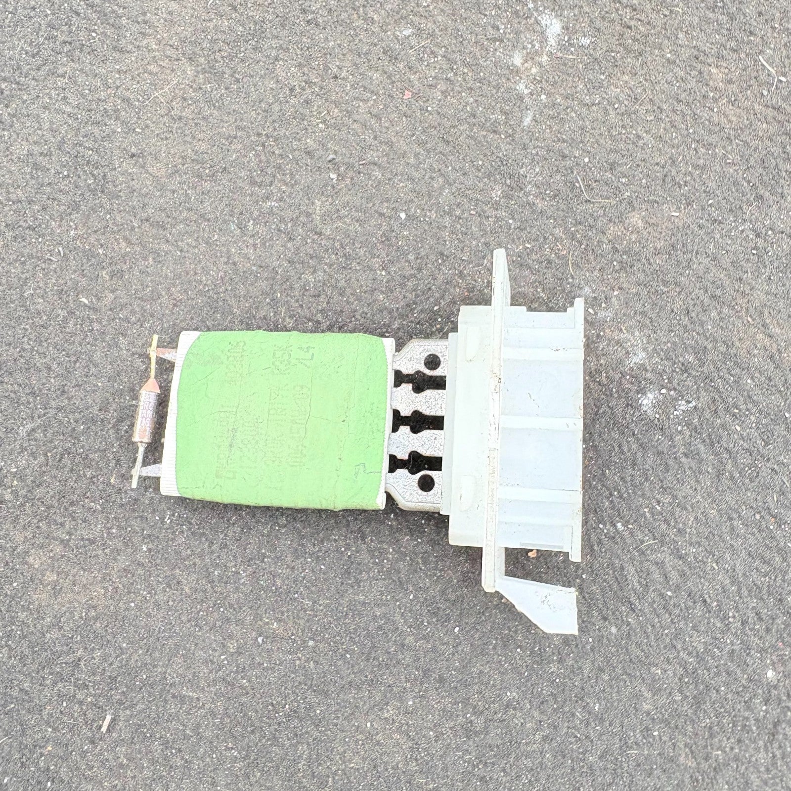 Vauxhall Tigra Heater blower fan resistor (2004-2009)