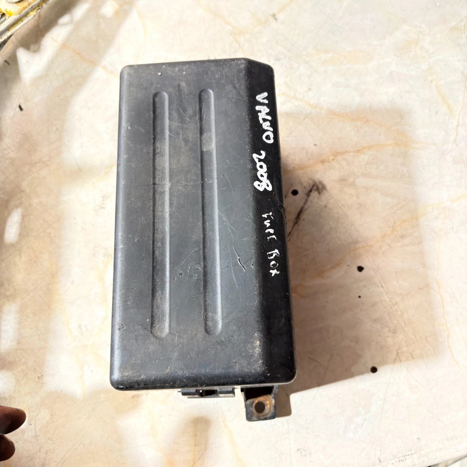 Volvo V50 MK1 Facelift 2007-2012 Engine Bay Fuse Box Module Cover Lid