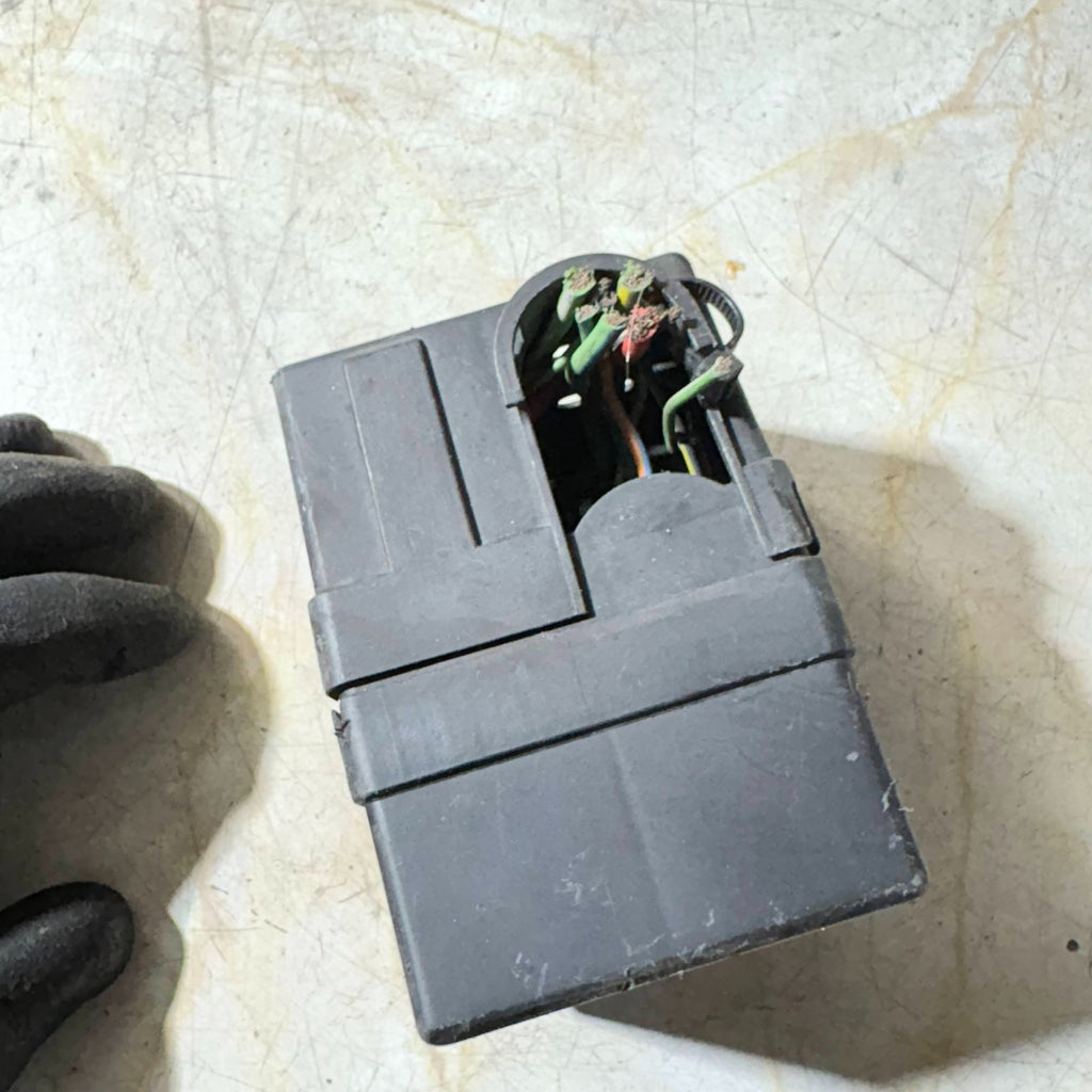 2008 FORD FIESTA FUSE BOX 2S6T-14A076-BA