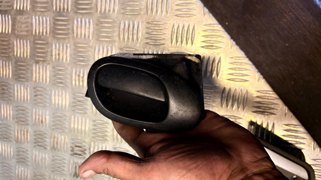 PEUGEOT 206 1998-2009 DOOR HANDLE-INTERIOR (FRONT PASSENGER SIDE)