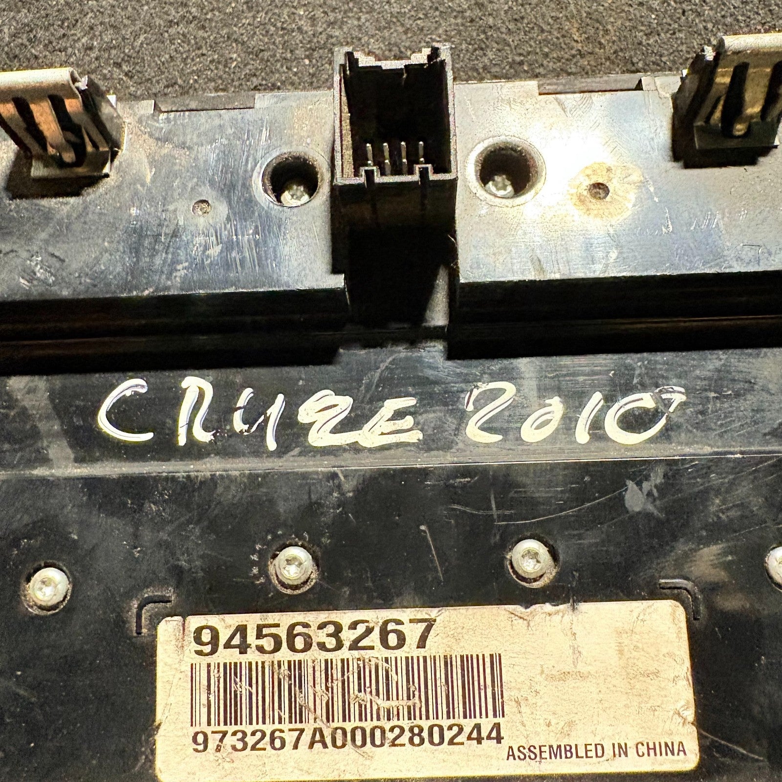 Chevrolet Cruze 2009-2012 CD Radio Control Switch 94563267