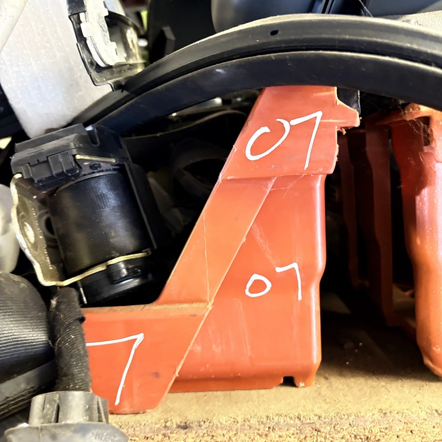 Ssangyong Tivoli air con pipe 68610-35000 2017