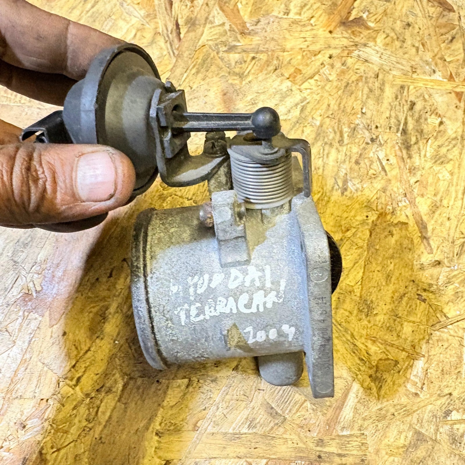 2003-2009 HYUNDAI TERRACAN THROTTLE BODY 35100-27XXX