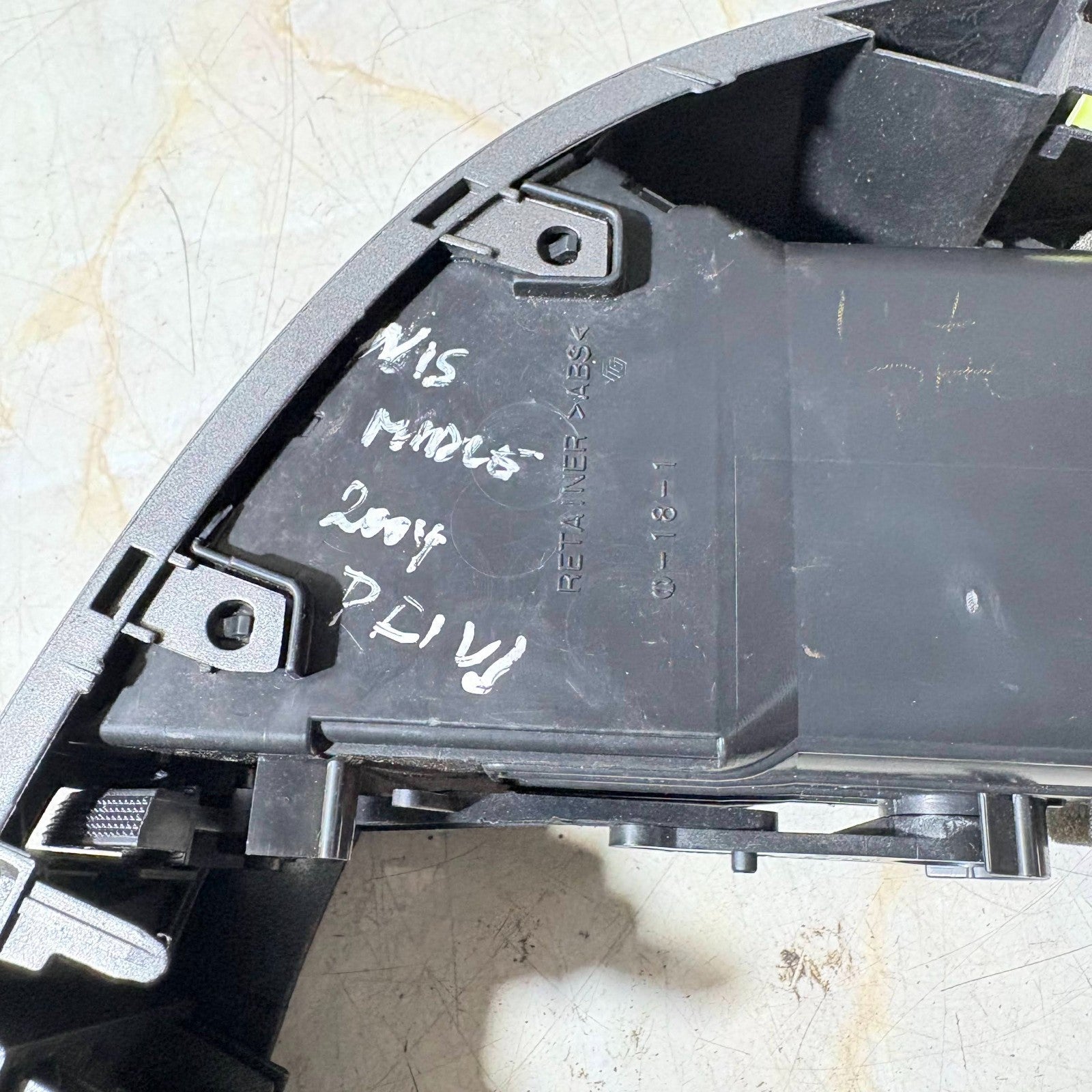 TOYOTA PRIUS DASHBOARD AIR VENT PASSENGER SIDE 1997-2003