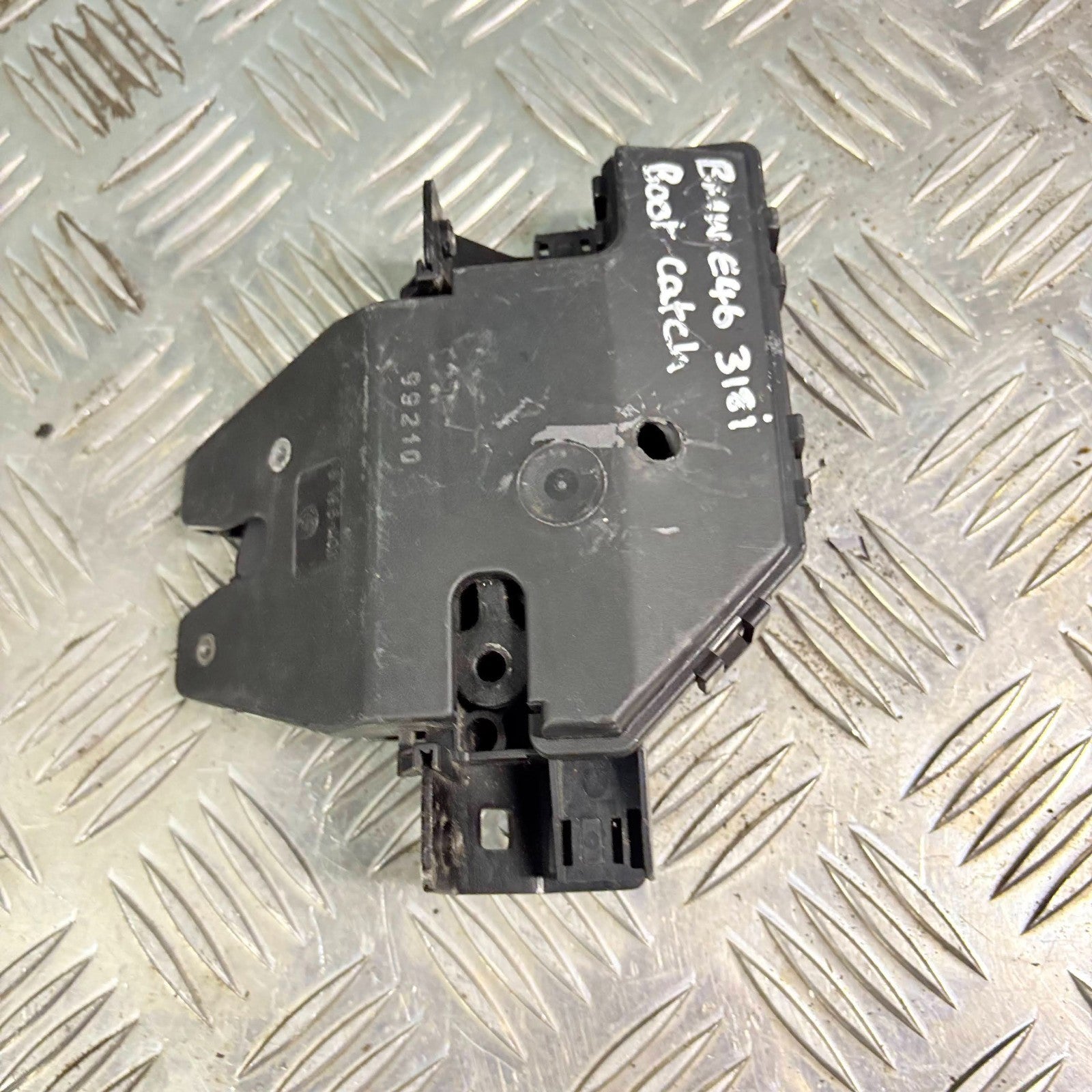 BMW E46 318i Rear Boot Lid Catch Lock Latch Mechanism 3 Series 1997-2006
