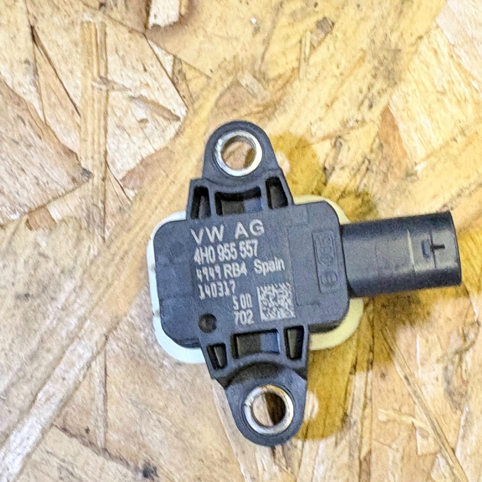 Skoda Fabia Driver Side Right Airbag Impact Crash Sensor 4H0955557 2015-2021
