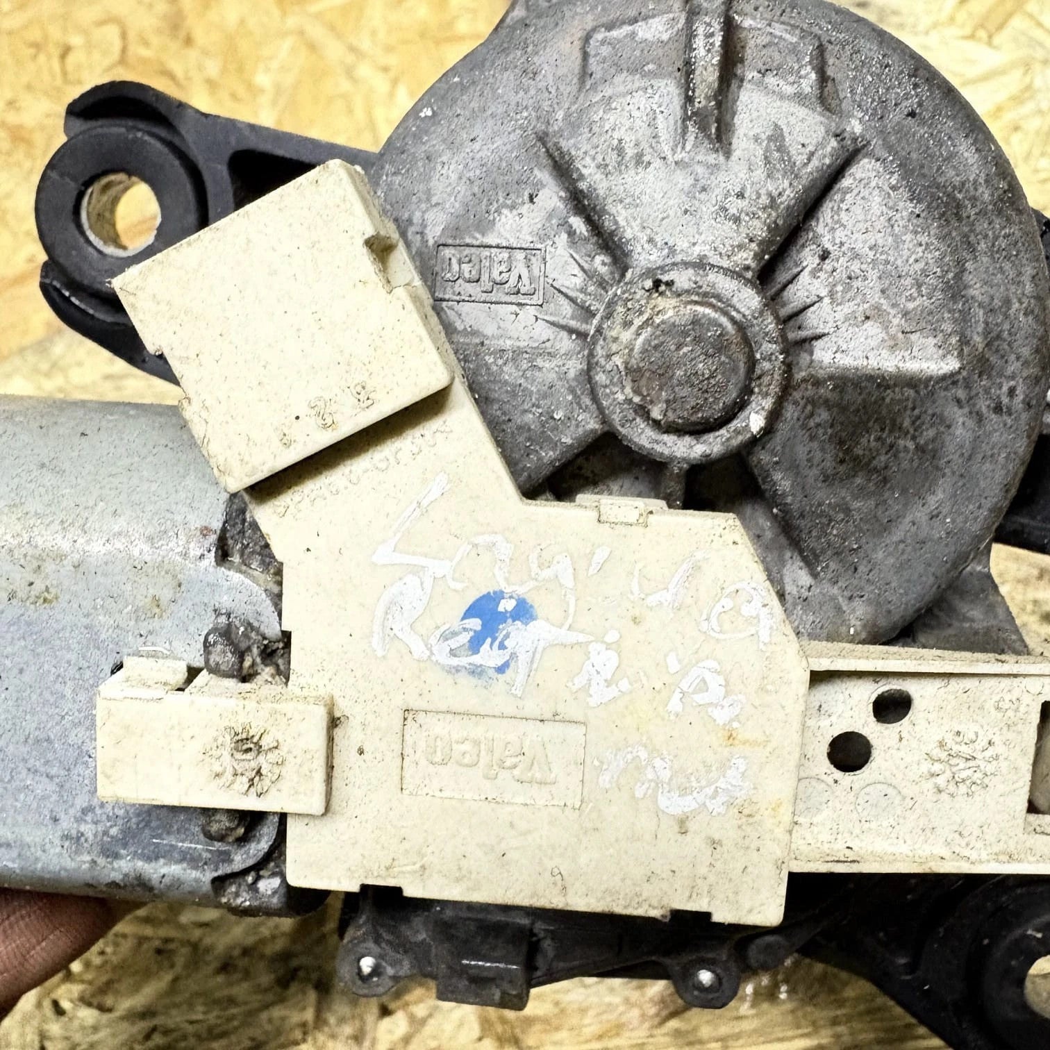 RENAULT LAGUNA MK2 HATCHBACK REAR WIPER MOTOR 8200001891-B 1631-4