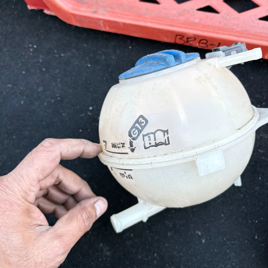 Volkswagen Polo Coolant Reservoir Expansion Tank Fluid Bottle 5Q0121407G 2009-17