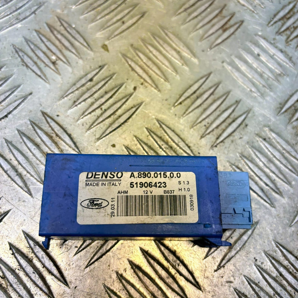 Ford KA MK2 2011 air con control unit relay ECU A89001300/51897427