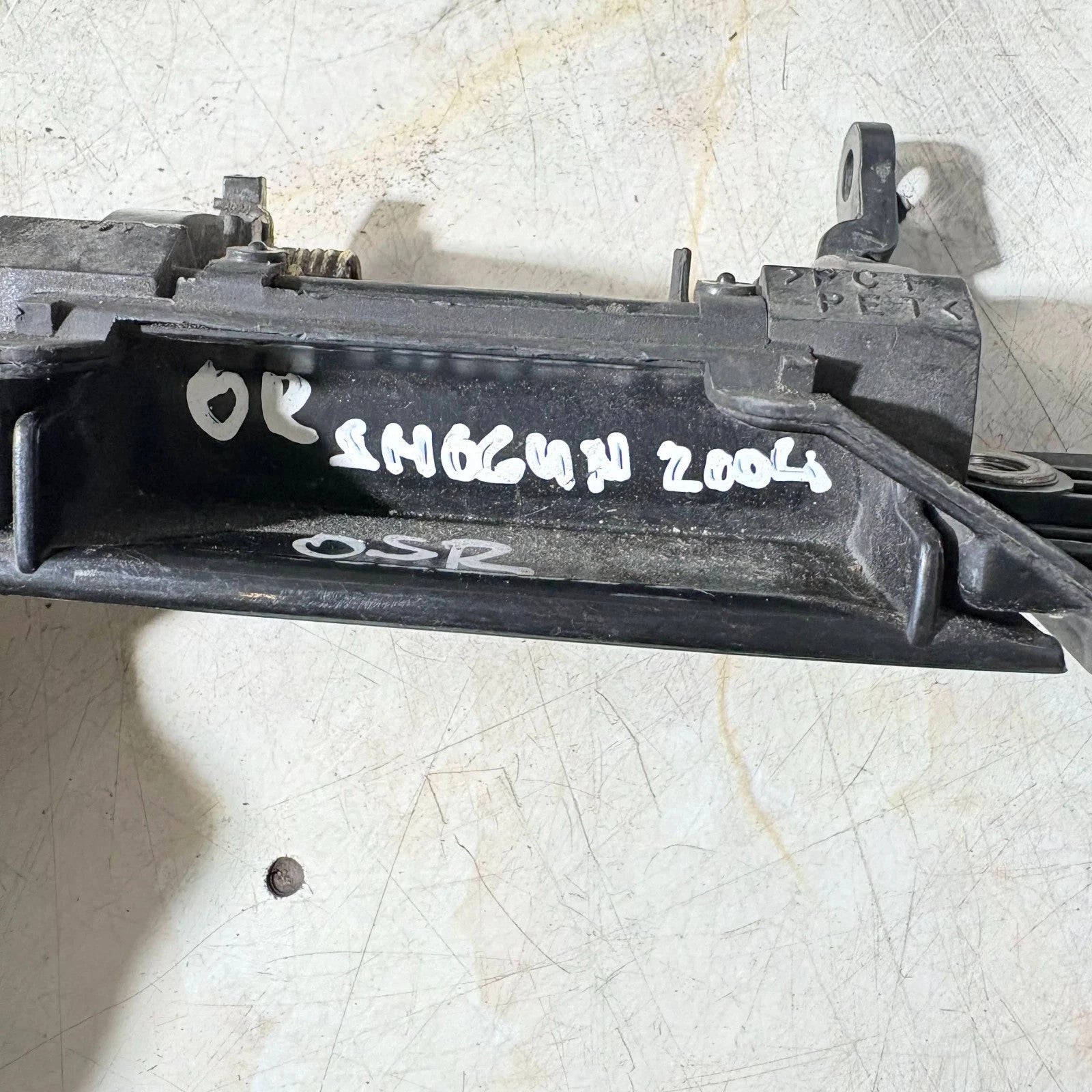 Mitsubishi Shogun Pajero 2000-2004 OSR Rear Right Outside Door Handle 5 Door