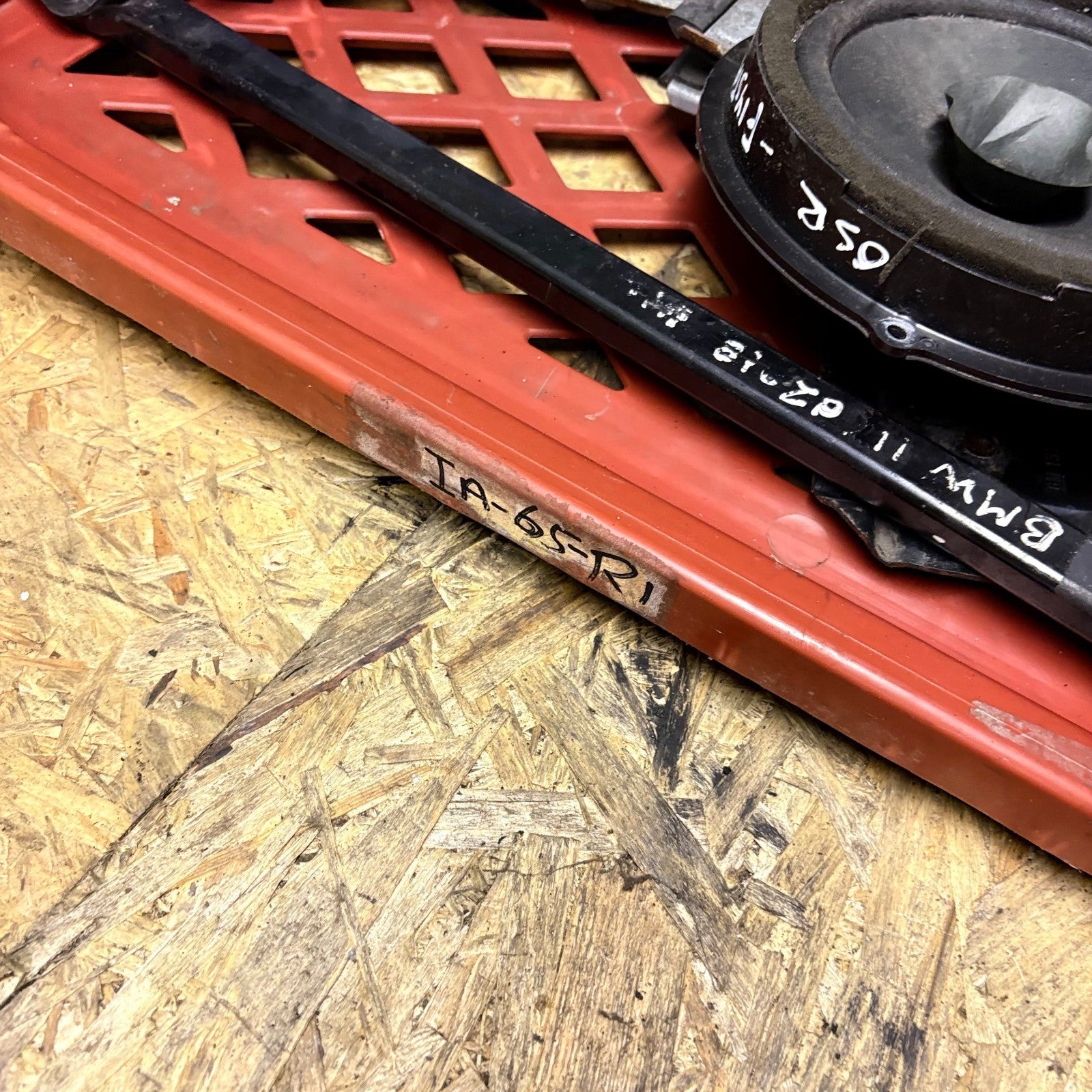 Suzuki Splash 2008-2014 5dr Tailgate Boot Lid Hinges Pair Rear Hatch