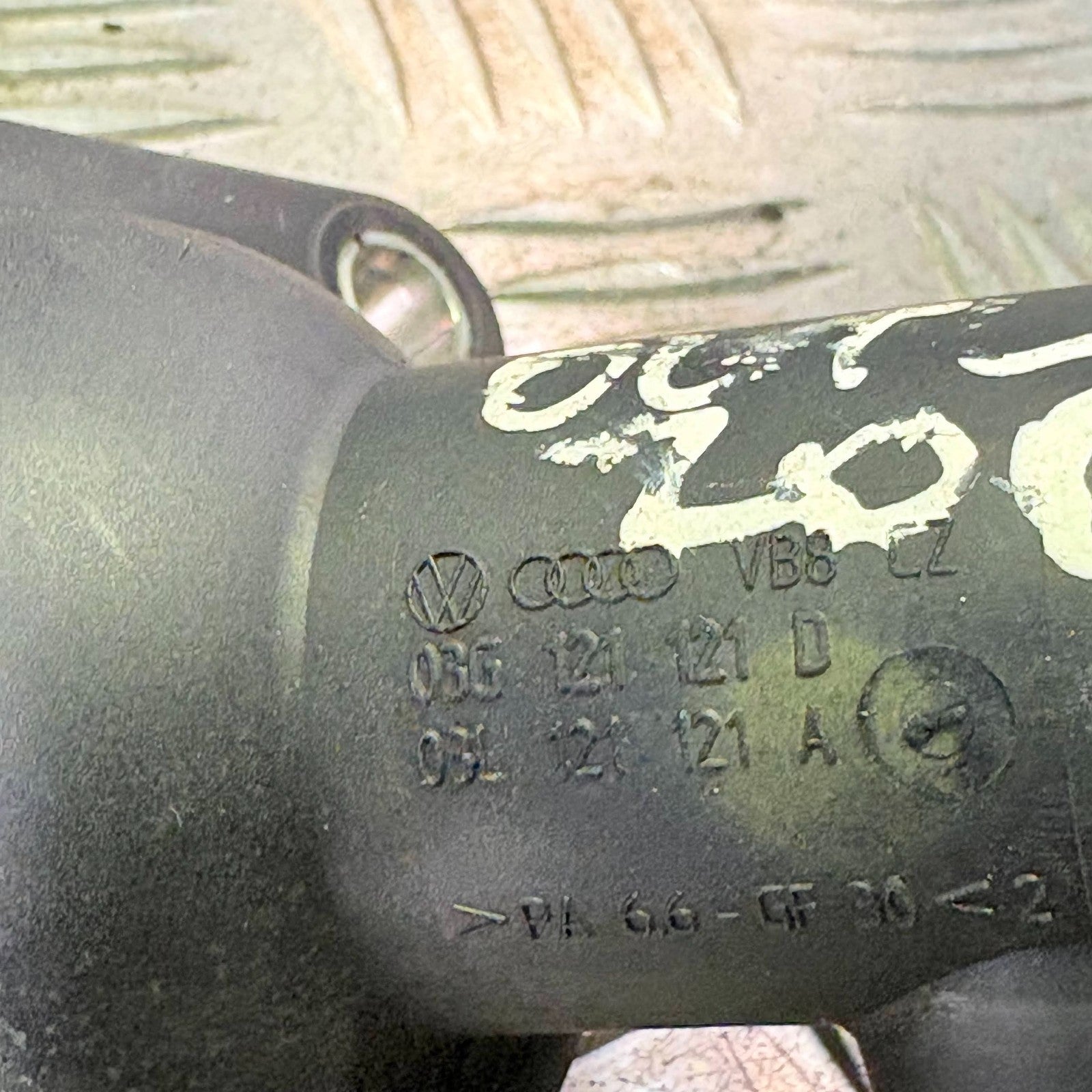 Mitsubishi Outlander 2.0 DI-D CW8W BSY 2007-2012 Coolant Flange 03G121121D