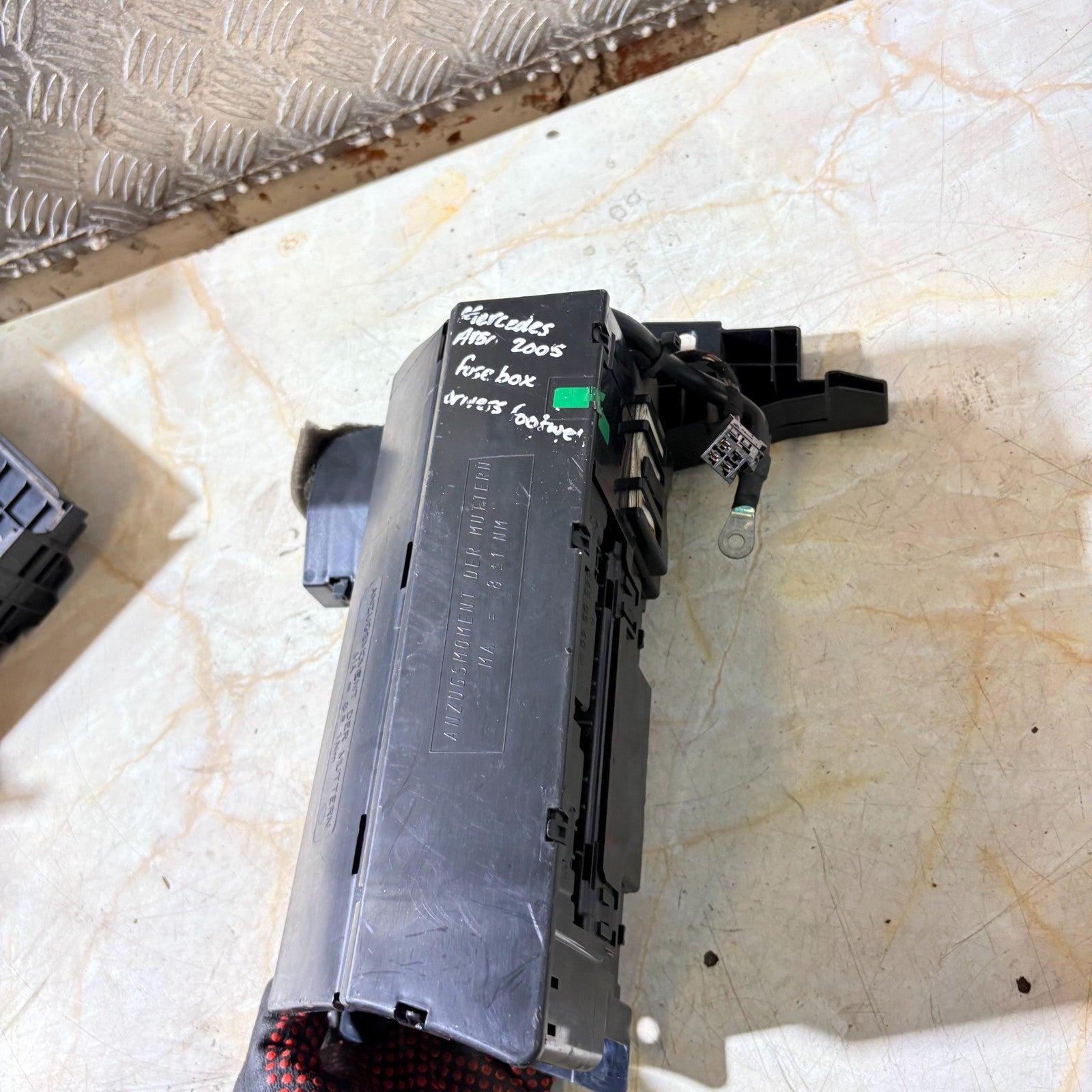 Mercedes A-Class W169 B-Class W245 Fuse Box Relay Unit A1695450540 04-12 05-11