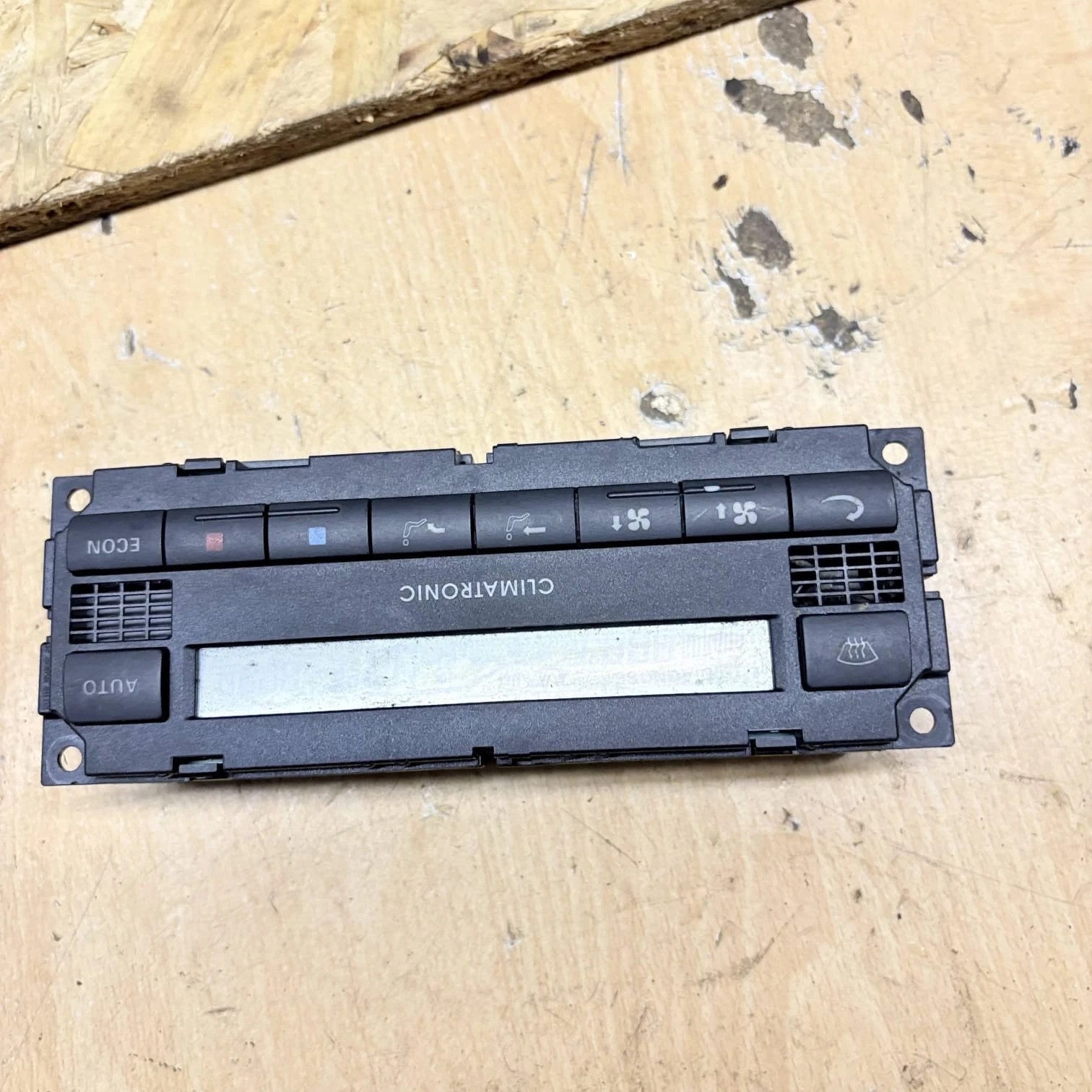 VW Passat 3B 3BG Golf 4 control air conditioning climate control part 3B190 2002