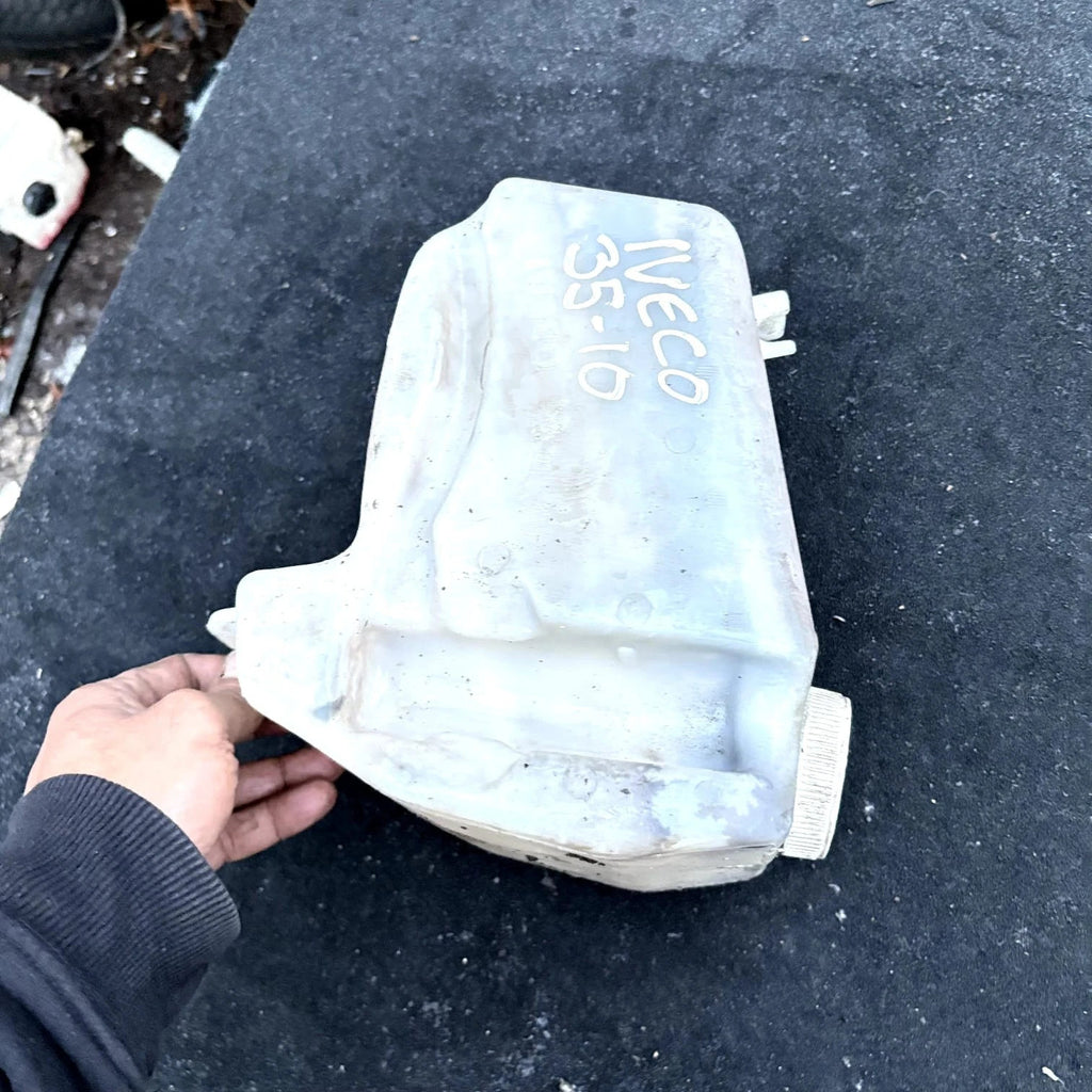 IVECO DAILY II FROM 89 GLASS WASHER TANK TANK TANK WITH PUMP COD:93928338