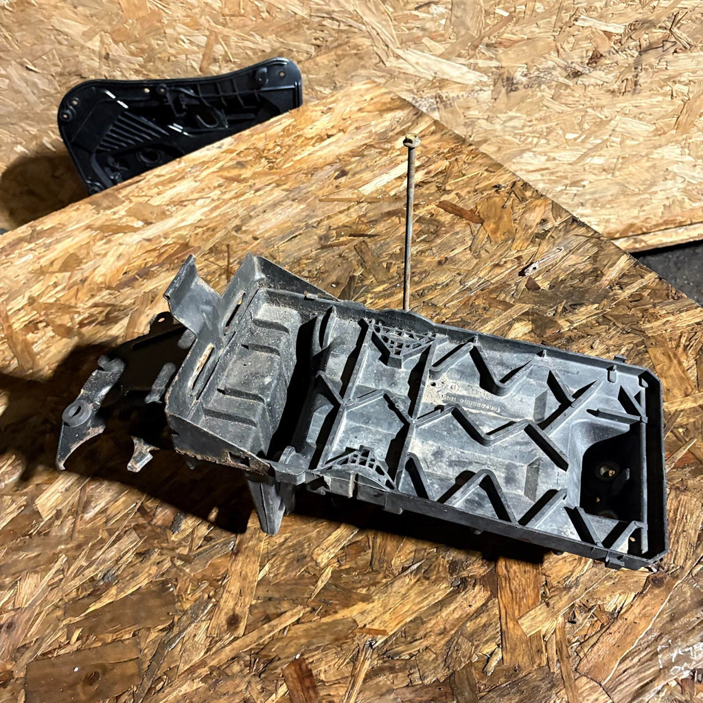 Fiat Scudo 1996-2006 Battery Tray 1462998080 Engine Bay Support Bracket