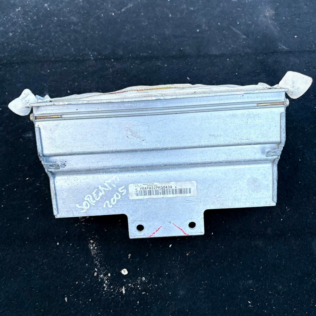 2003-2009 Kia Sorento JC Dashboard Airbag Front Passenger Left Side 56920-3E000
