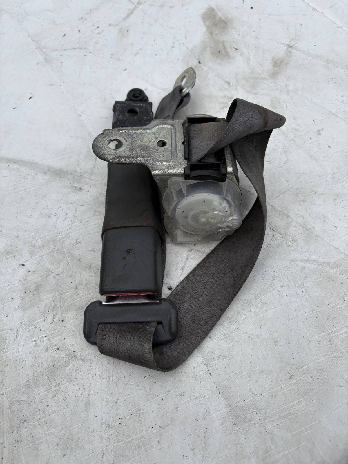 Toyota Seat belt-rear right side C085407