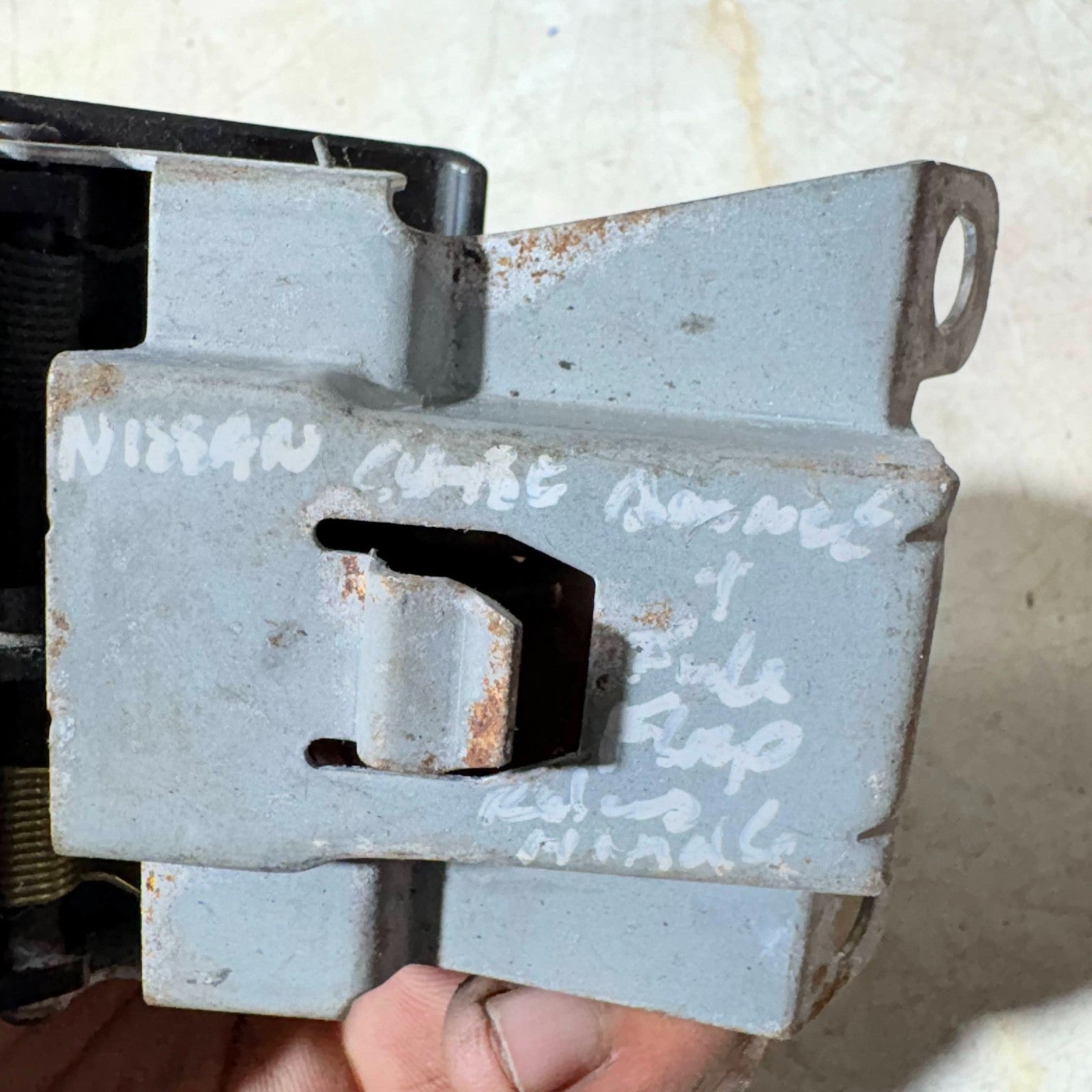 Nissan Cube Bonnet & Fuel Flap Release Switch Button