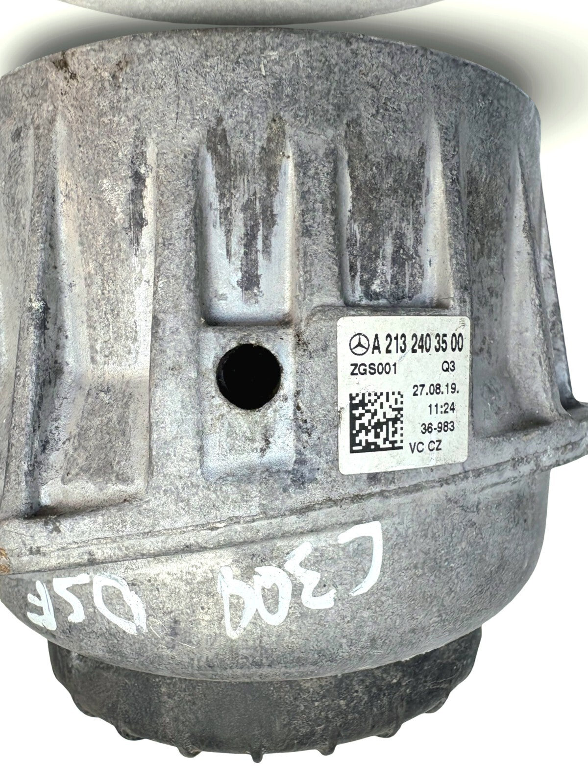 Mercedes E Class A238 Right Engine Mount A2132403500 11/3/25 E4A2