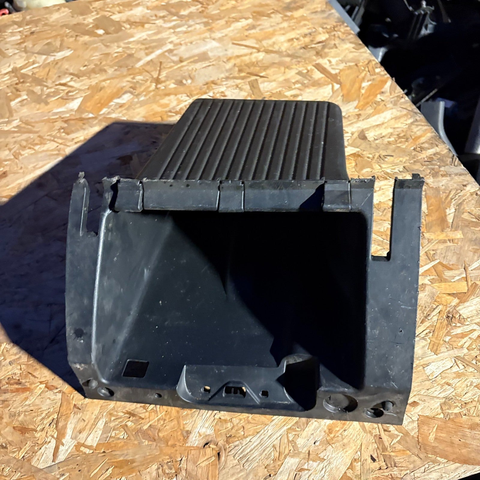 FORD FOCUS MK2 04-10 GLOVE BOX COMPARTMENT INSERT