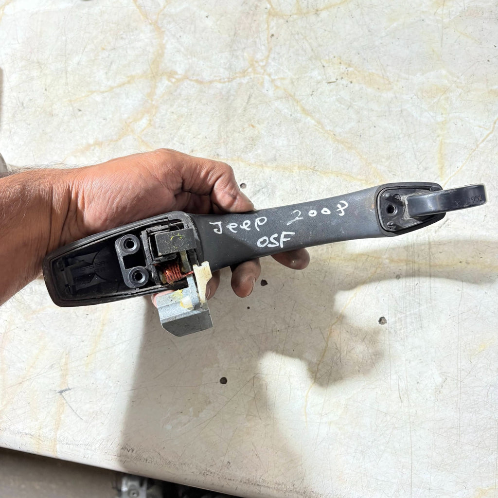 Jeep Patriot 07-17 JK Right Driver Offside Front Outer Door Handle Black