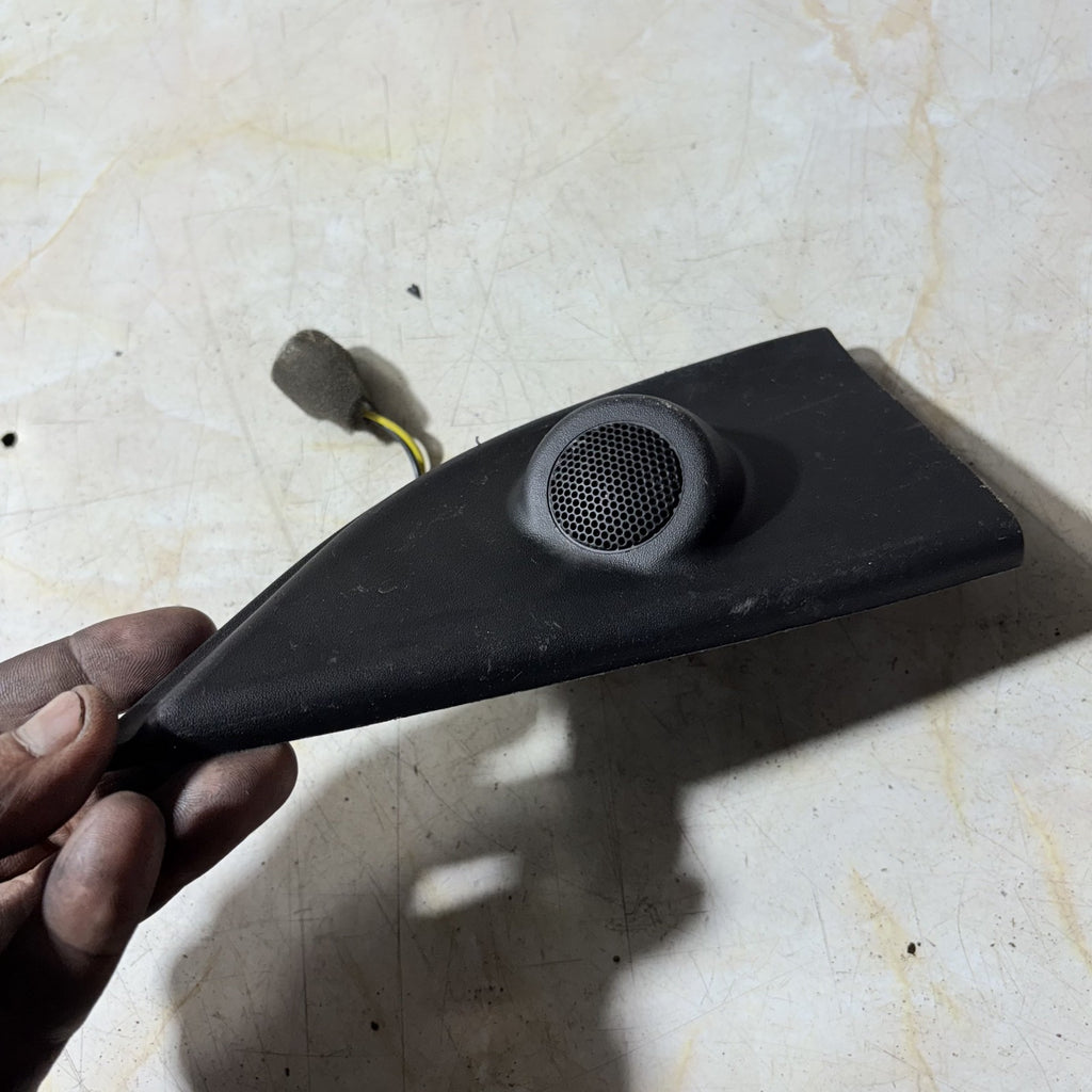 Hyundai Getz TB Front Left Mirror Triangle Tweeter Speaker Cover Trim 2002-2011