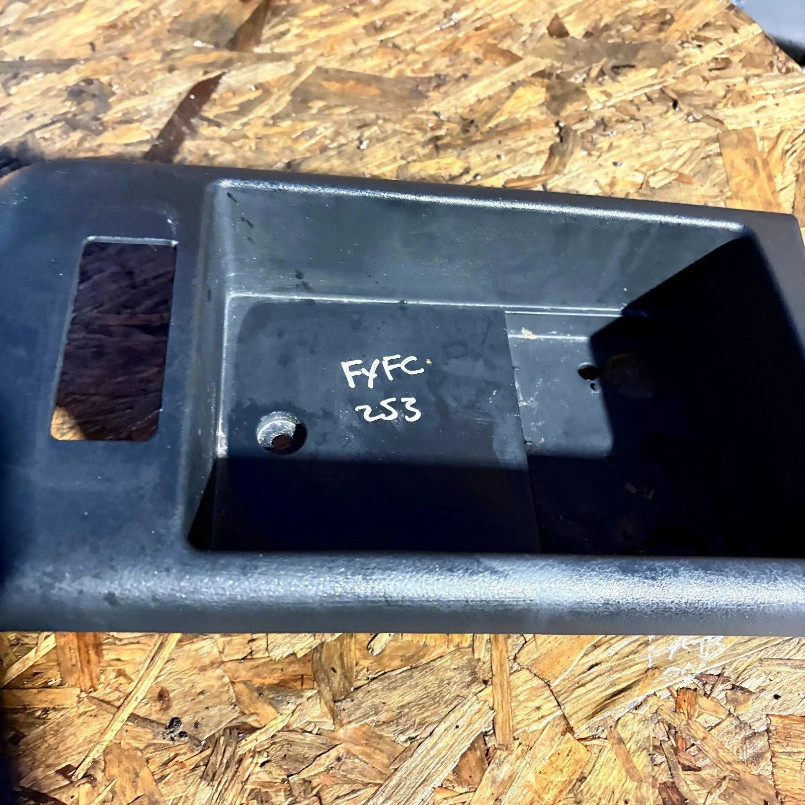 Audi A6 C6 2004?2011 Rear Centre Console Arm Rest Frame
