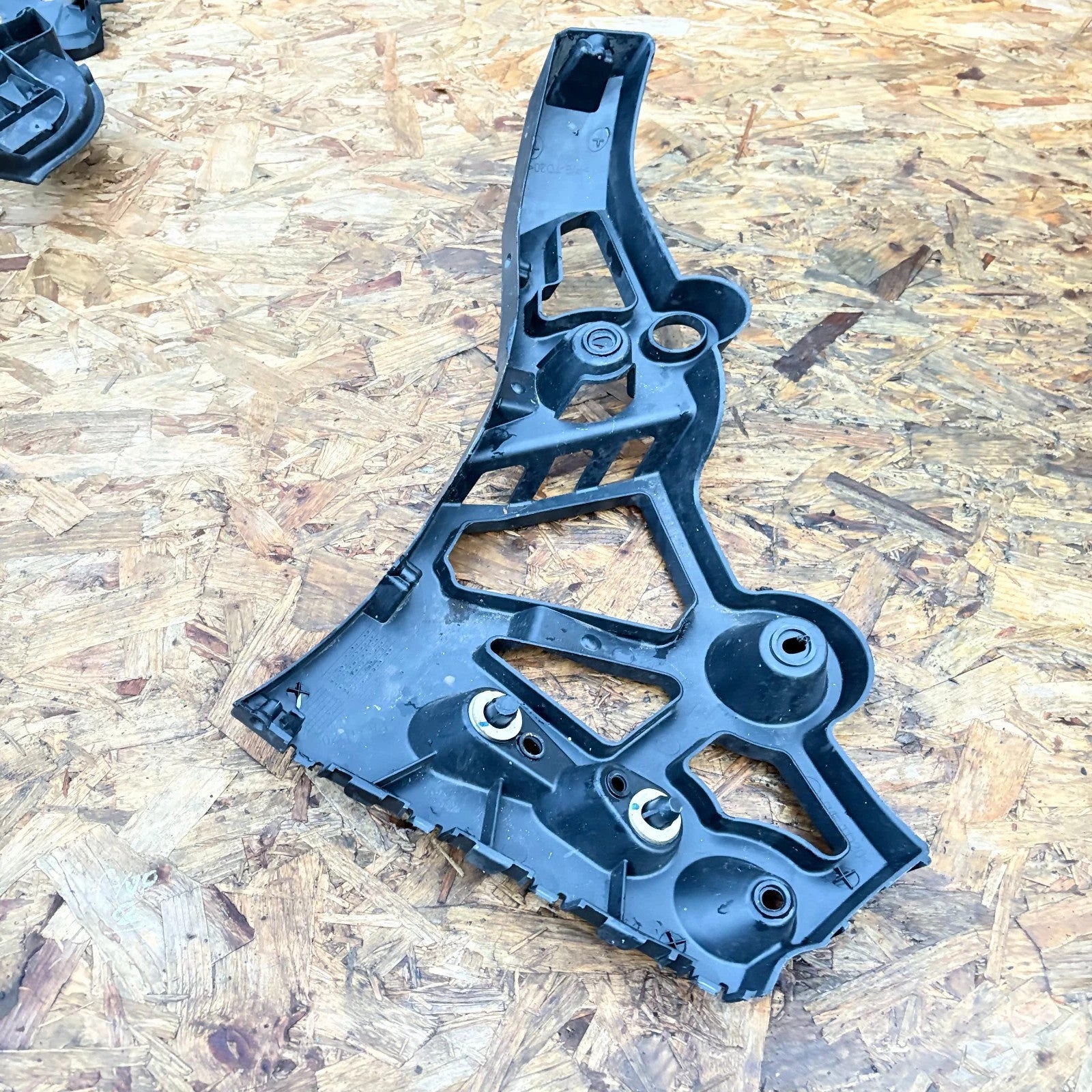 RENAULT MEGANE III 2009-2016 REAR LEFT SIDE BUMPER BRACKET 0001032274