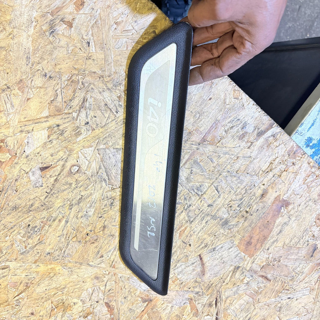 HYUNDAI i40 2017 Door Entry Sill Step Cover Left Side Rear