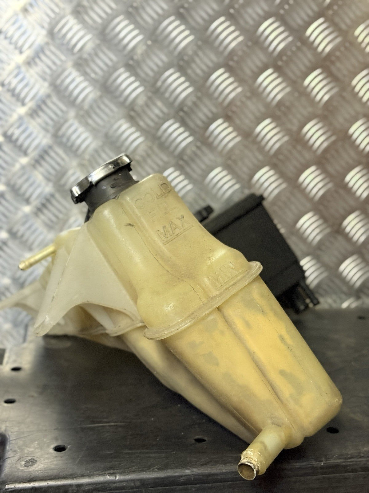 CHRYSLER 300C MK1 COOLANT EXPANSION STEERING FLUID TANK 2005 TO 2010 04596466AF