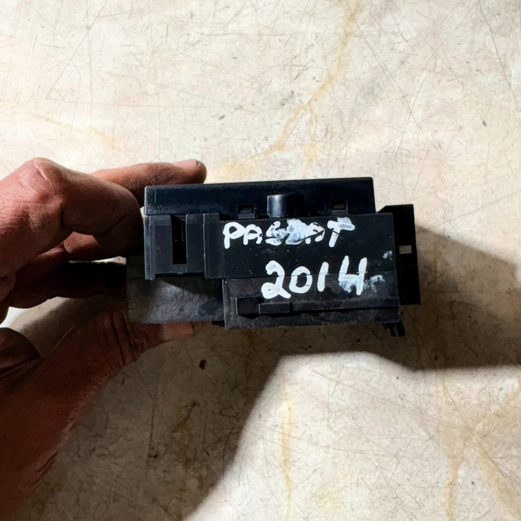 Volkswagen Passat 2014 Start Stop Ignition Key Switch 3C0905843AD