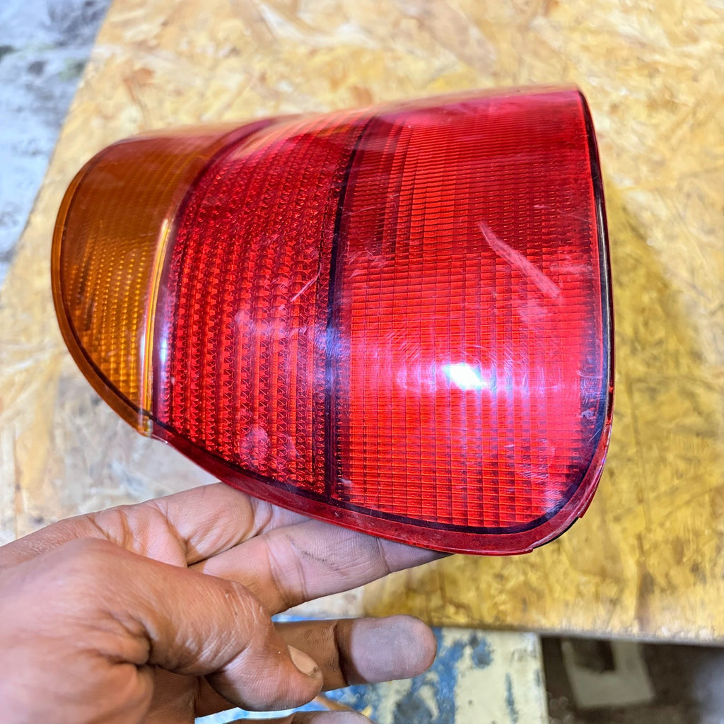 BMW 5 series 1995-2004 REAR RIGHT LIGHT CLUSTERS 146033.00