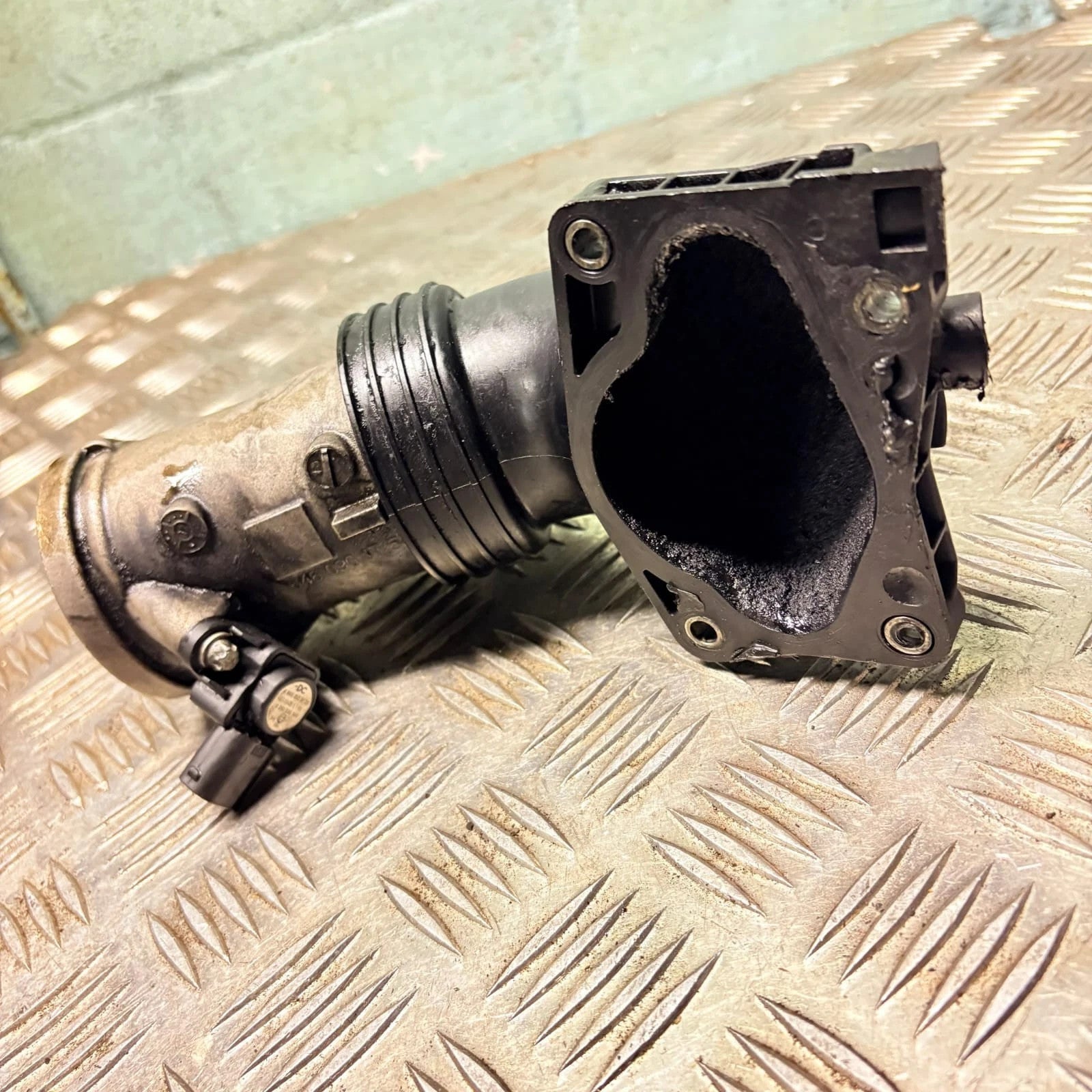 A6460900754 Mercedes C220 CDI W204 EGR Intake Hose/Mix Housing 2007-2008