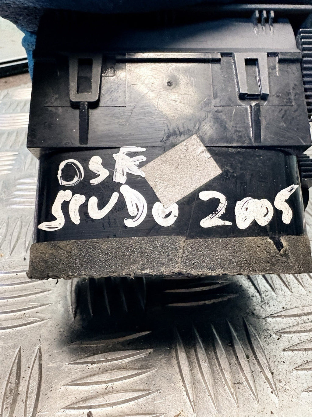 FIAT SCUDO 1998-2006 FRONT DRIVERS SIDE DASHBOARD AIR VENT 1461978077