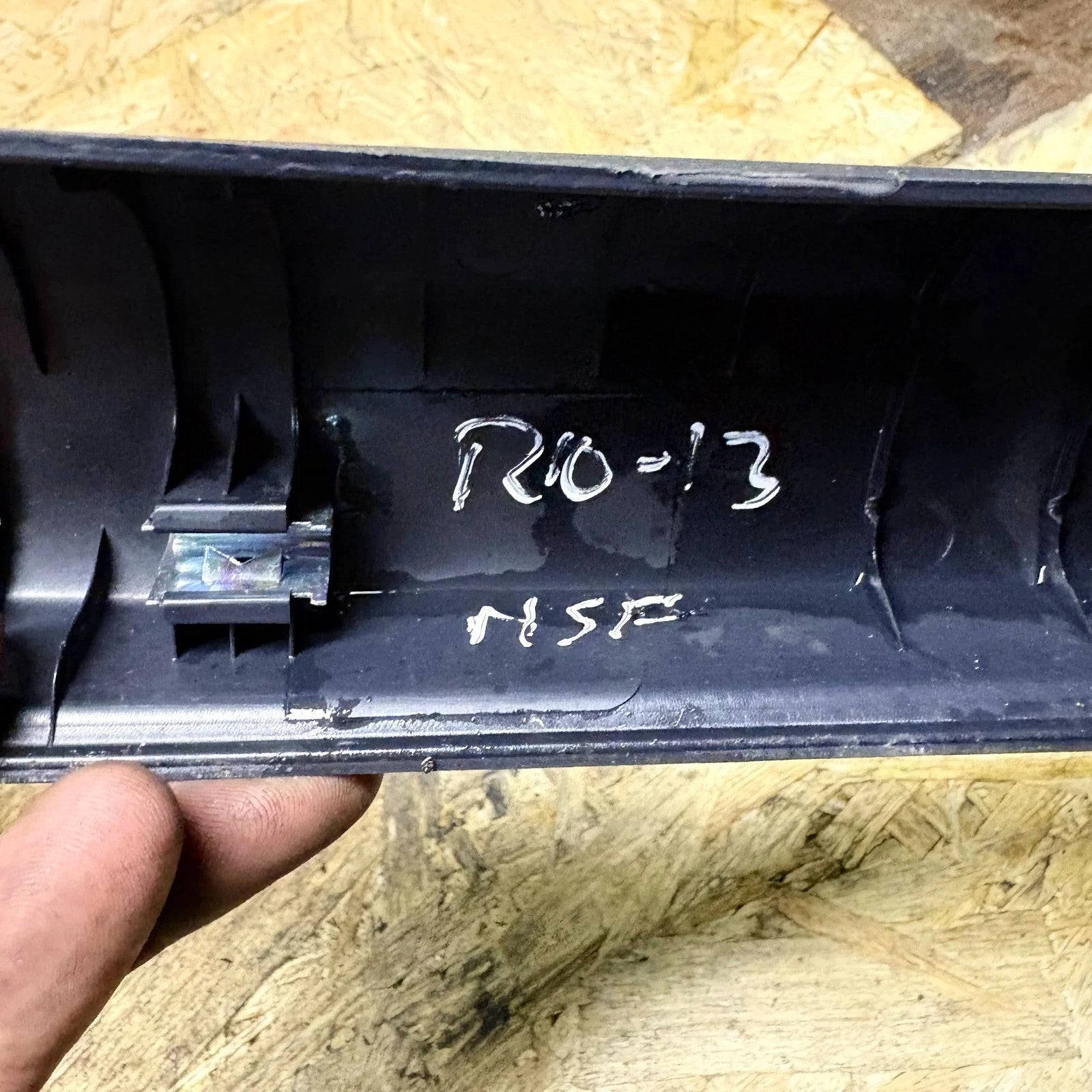 2011-2017 MK3 KIA RIO NSF PASSENGERS SIDE FRONT LEFT SILL COVER 85871-1W001