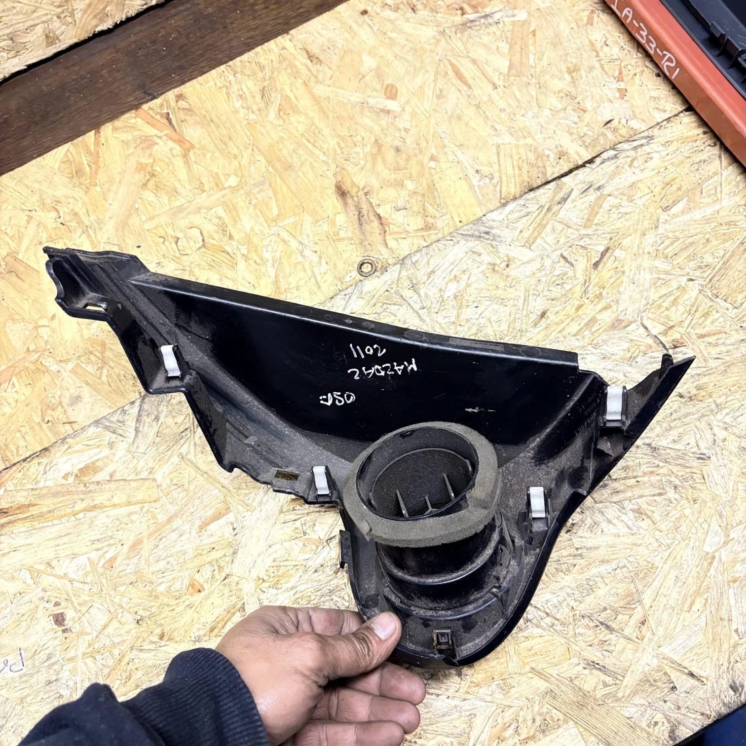MAZDA 2 DEMIO DE 2007-2014 DASH END TRIM SIDE AIR VENT DRIVER RH D651-64-950
