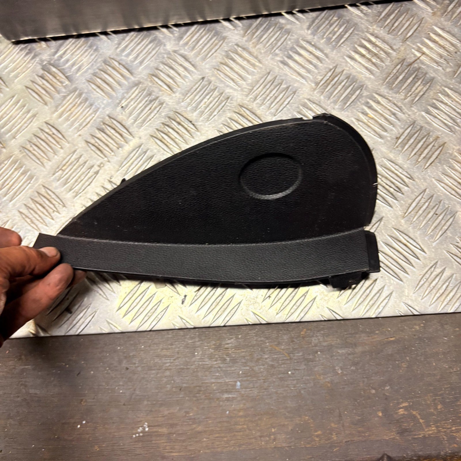 BMW 1 SERIES E87 E81 E88 04-13 RIGHT DASHBOARD END PANEL TRIM COVER 51459124922