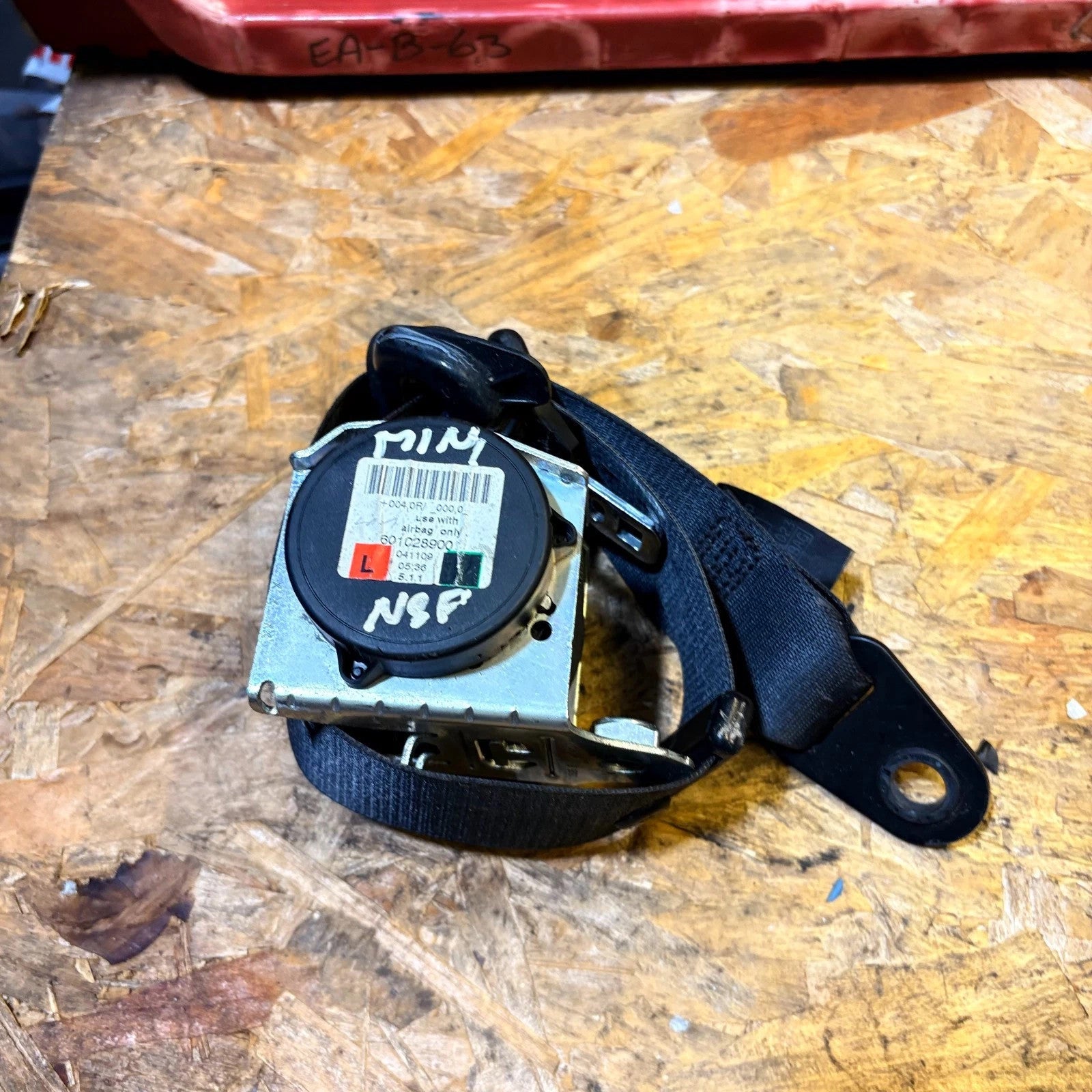MINI CLUBMAN R55 PASSENGER SIDE FRONT LEFT SEATBELT 2006-2012 601028900