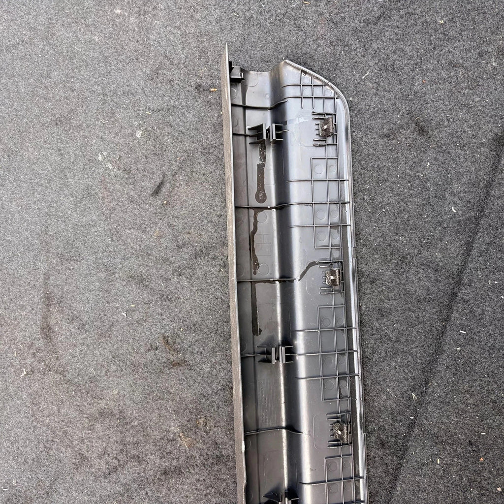 Hyundai i30 MK1 FD 07-12 Front Left Interior Door Sill Scuff Plate 85870-2L000
