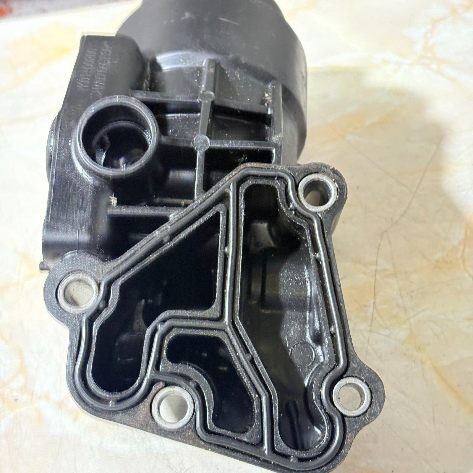 KIA VENGA 2014 OIL FILTER HOUSING