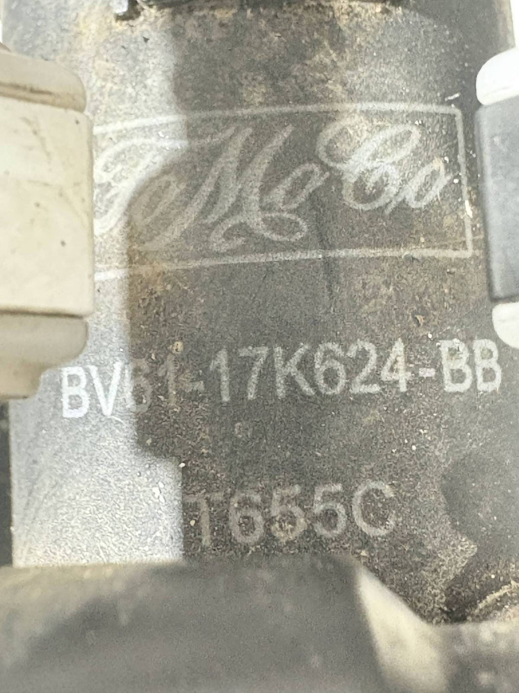 Ford Focus Windscreen Washer Pump BV6117K624BB