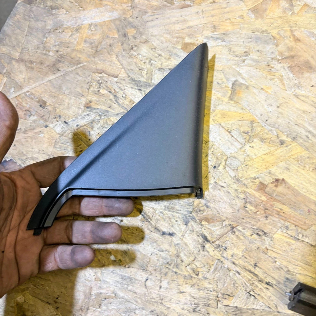 Honda Accord MK7 2002-08 Front Right Wing Door Mirror Corner Trim 76220-SEE-0030