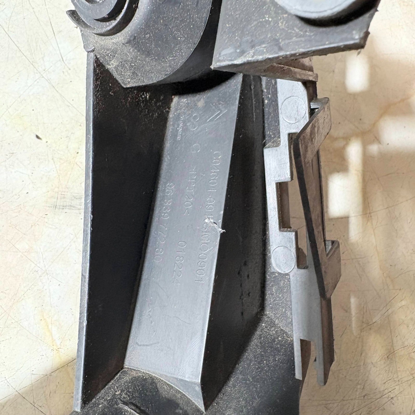 CITROEN C3 2013 Passenger Side Rear Bumper Bracket 9683977280