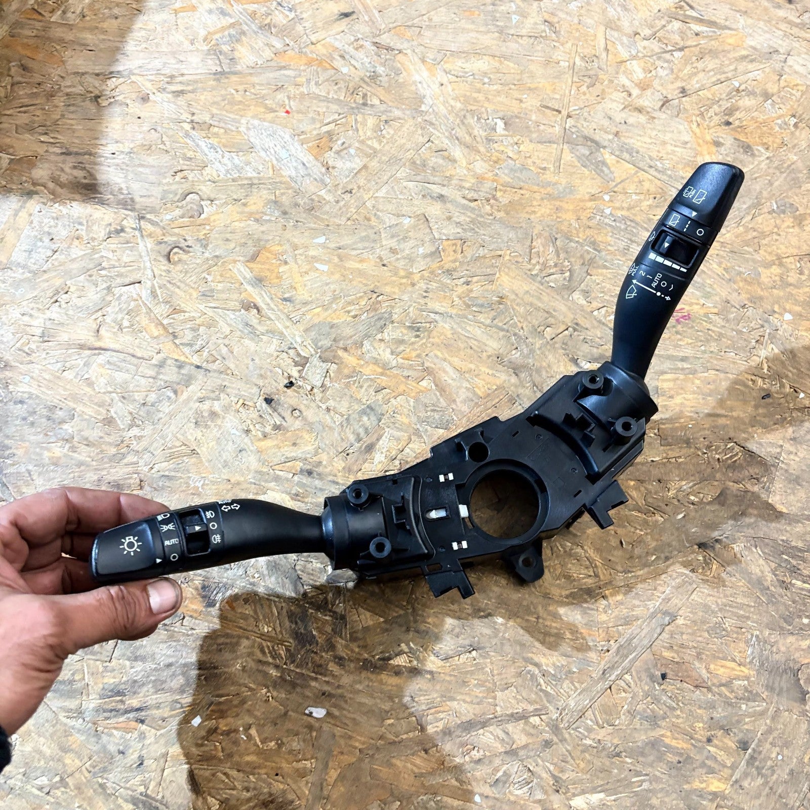 Kia Sportage Mk4 QL 2016-2021 Indicator Wiper Combination Stalk 93404-F1960