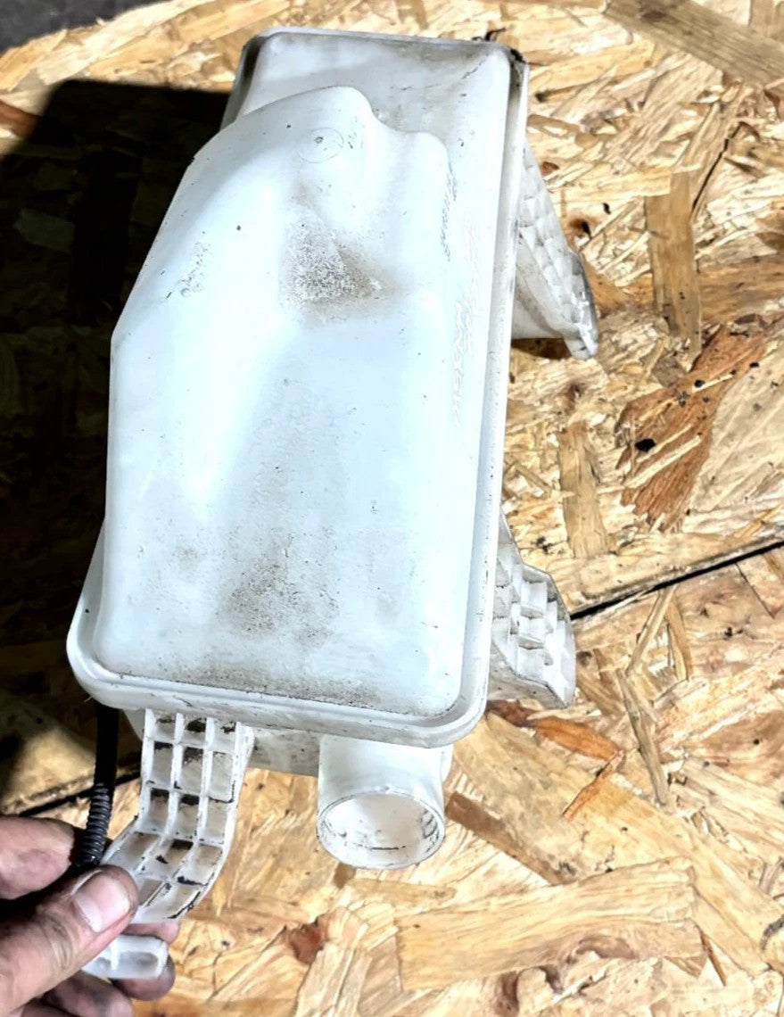 VAUXHALL MERIVA B 2011 WASHER BOTTLE RESERVOIR TANK + NECK + PUMP