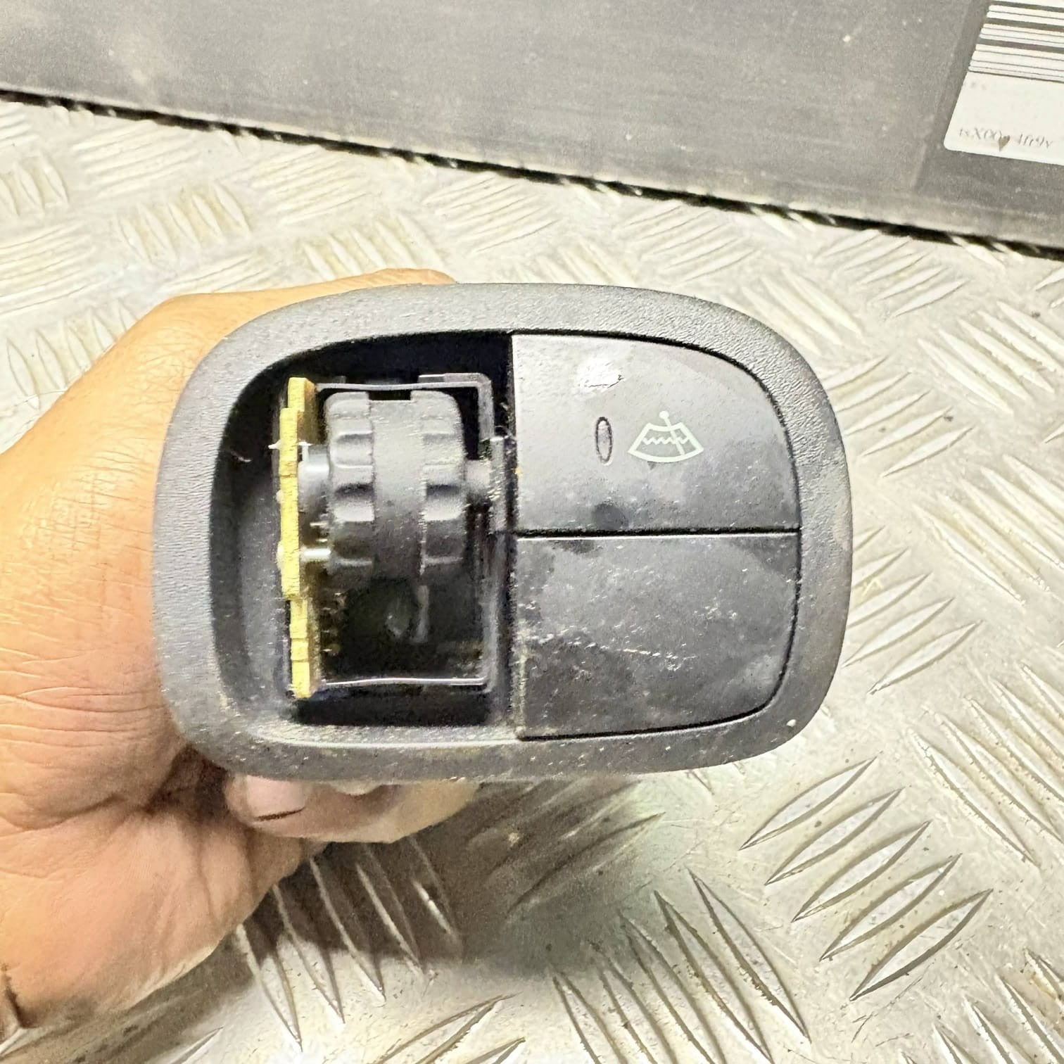 HYUNDAI SANTA FÉ IV TM Switches 9360026700 2.0 Petrol/electricity 22683327 2006