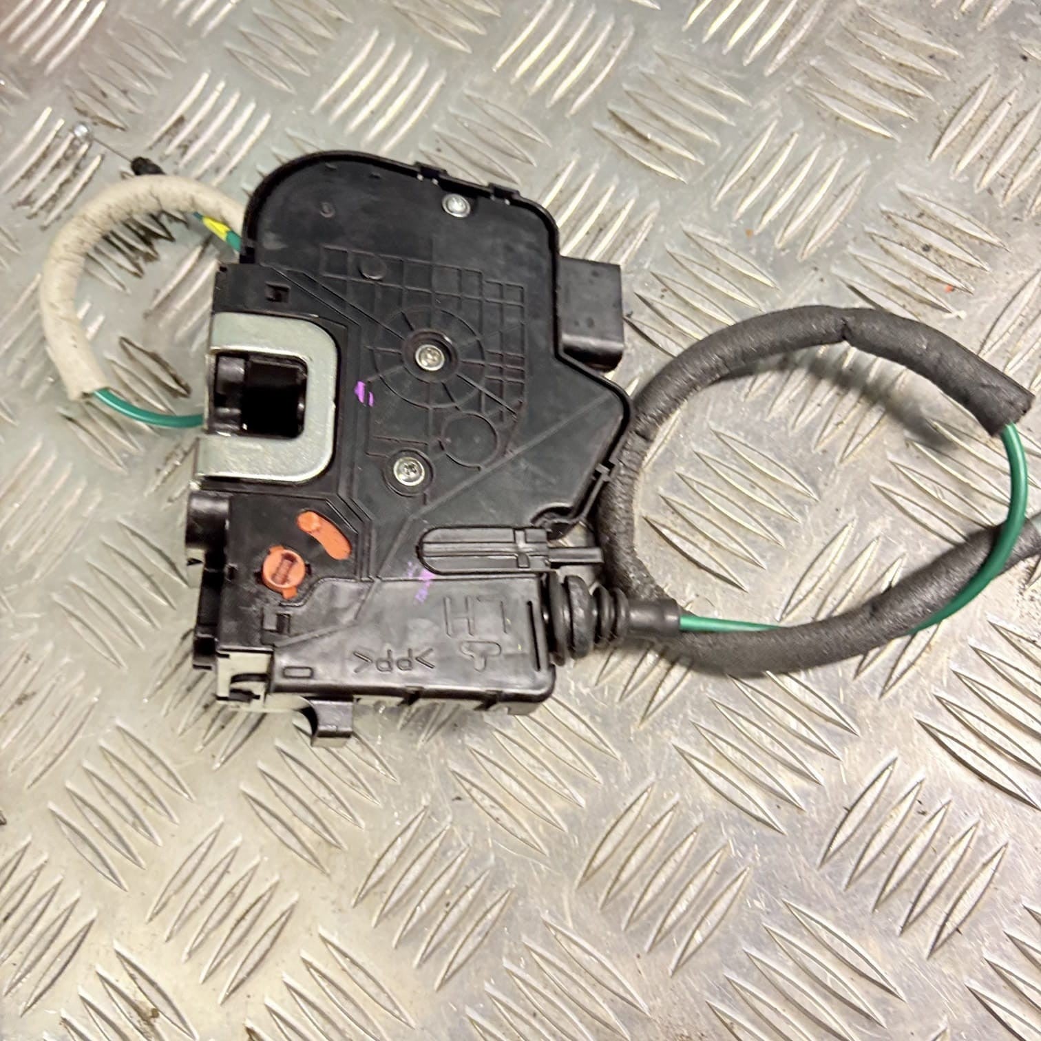 Hyundai i40 2015-2019 Left Rear Passenger Door Lock Latch Actuator 4 Pin A045035