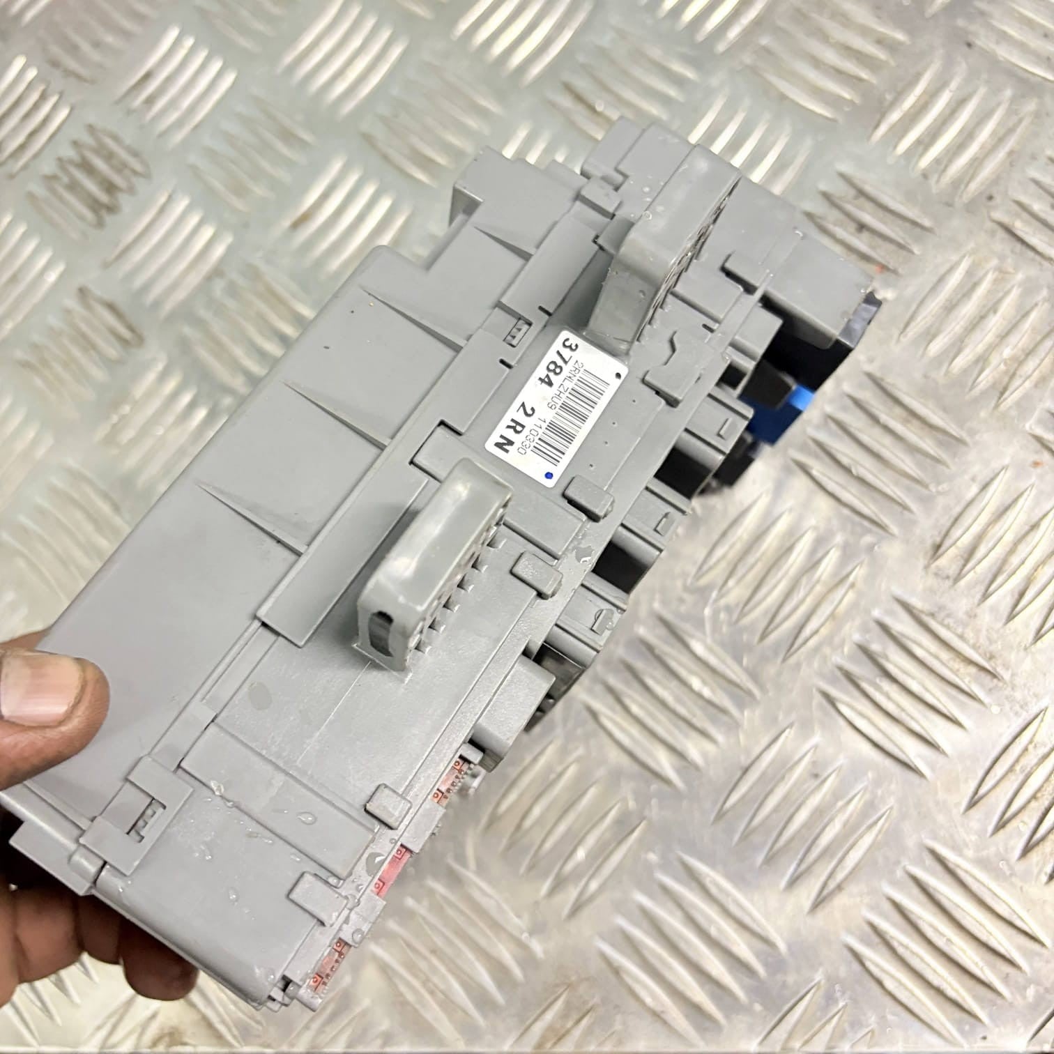 V1060 HONDA CIVIC ECU Control Module Unit A-000011 2012